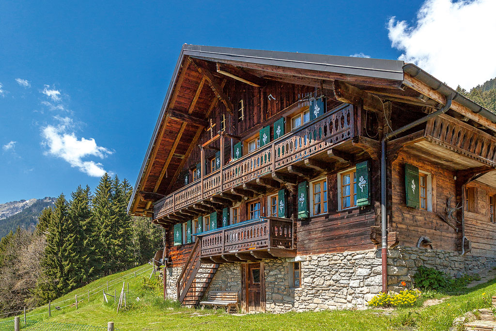 Chalet 1-18 Pers. Ferienhaus in der Schweiz