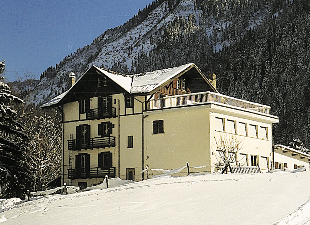 Ferienhaus 20-86 Pers. Ferienhaus in der Schweiz